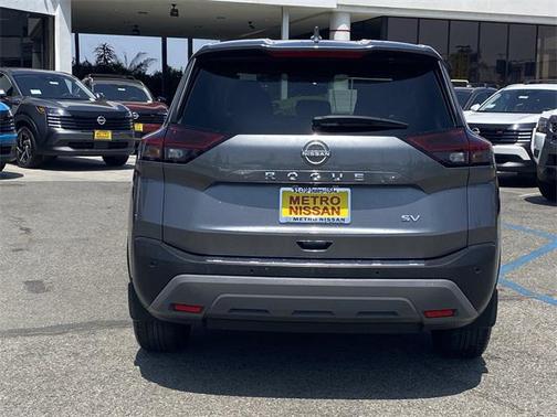 2022 Nissan Rogue SV