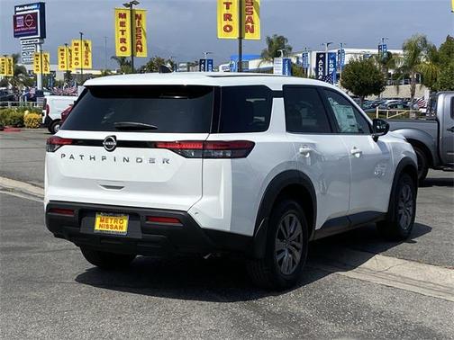 2025 Nissan Pathfinder S FWD