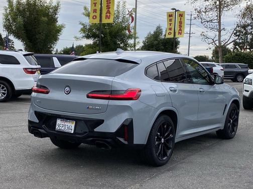 2023 BMW X4 M40i