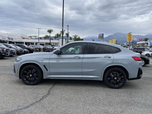 2023 BMW X4 M40i