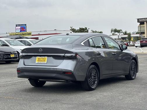 Gun Met 2026 Nissan Sentra SV