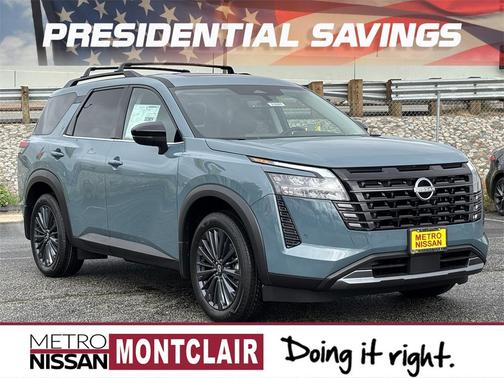 2026 Nissan Pathfinder SL