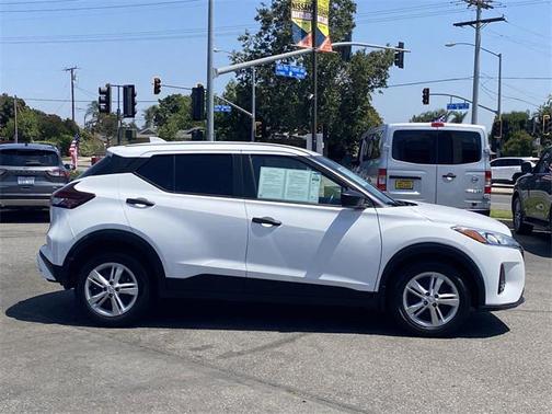 2024 Nissan Kicks S