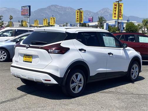 2024 Nissan Kicks S