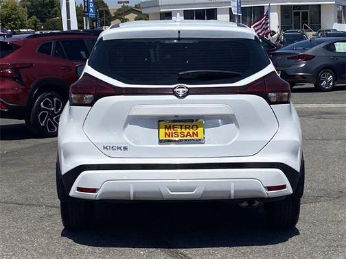 2024 Nissan Kicks S