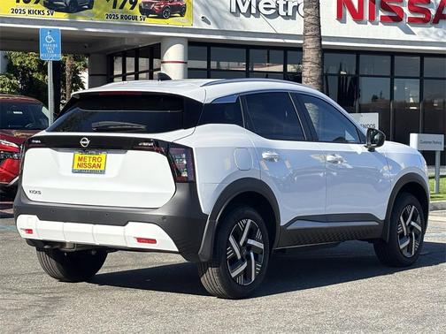 2026 Nissan Kicks SV