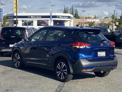 2019 Nissan Kicks SR