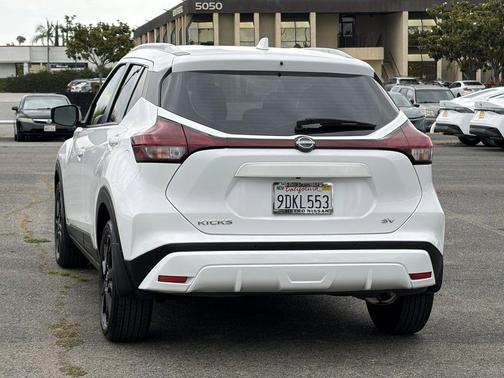 Fresh Powder 2023 Nissan Kicks SV