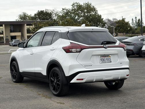 Fresh Powder 2023 Nissan Kicks SV