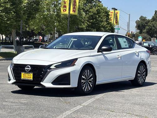 Pearl White 2026 Nissan Altima 2.5 SV