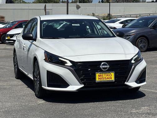Pearl White 2026 Nissan Altima 2.5 SV