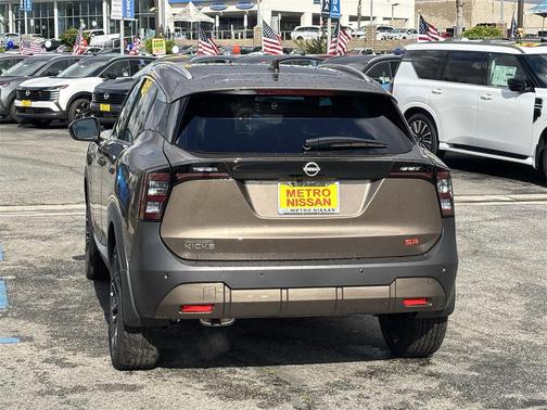 2026 Nissan Kicks SR