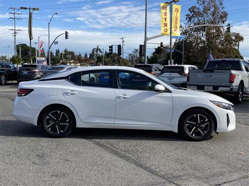 2024 Nissan Sentra SV