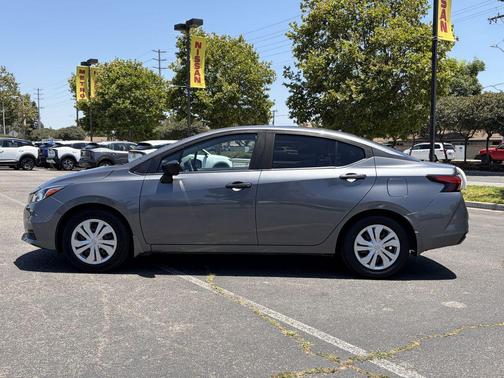 Gun Metallic 2021 Nissan Versa 1.6 S