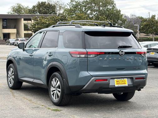 Teal 2026 Nissan Pathfinder SL