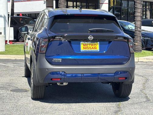 Deep Blue Pearl 2026 Nissan Kicks SV