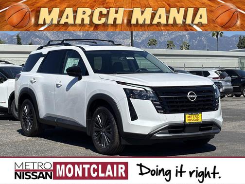 2026 Nissan Pathfinder SL