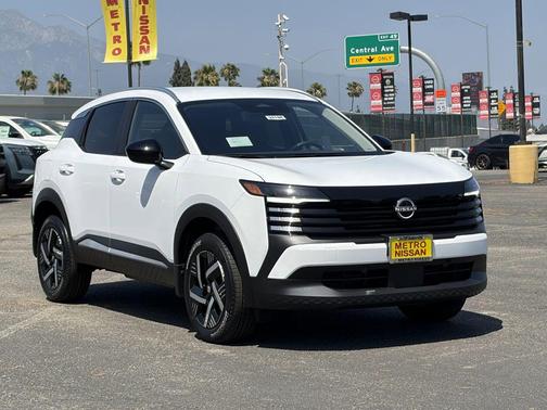 Fresh Powder 2026 Nissan Kicks SV