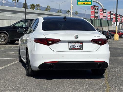2022 Alfa Romeo Giulia Ti