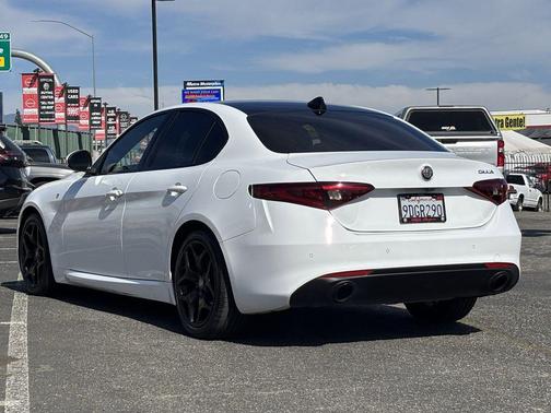 2022 Alfa Romeo Giulia Ti