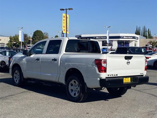 2022 Nissan Titan S