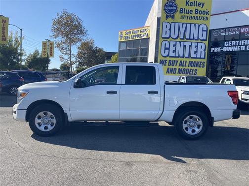 2022 Nissan Titan S