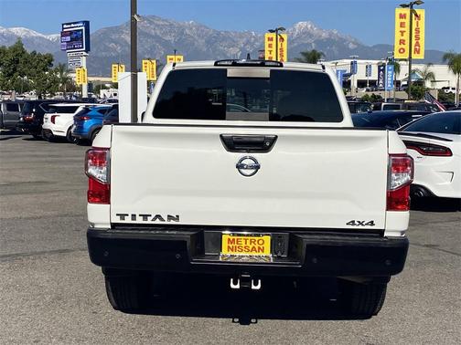 2022 Nissan Titan S