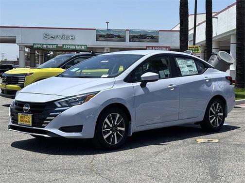 2025 Nissan Versa 1.6 SV