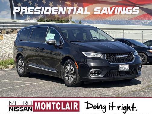 2023 Chrysler Pacifica Hybrid Limited