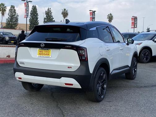 2026 Nissan Kicks SR