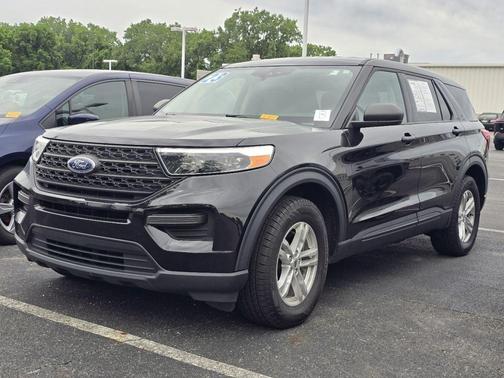 Black Metallic 2023 Ford Explorer Base