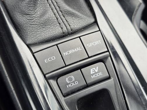Ice Cap 2025 Toyota Camry LE
