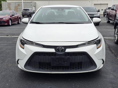 Super White 2021 Toyota Corolla LE