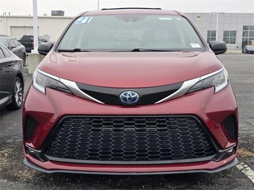 2021 Toyota Sienna XSE 7 Passenger