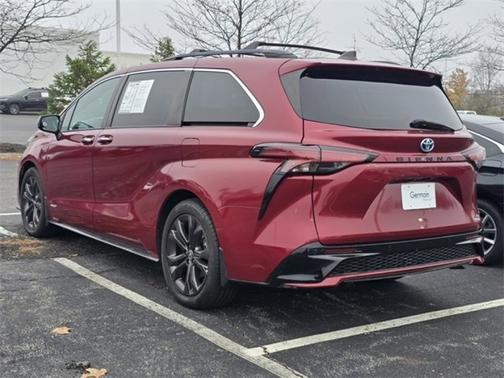 2021 Toyota Sienna XSE 7 Passenger