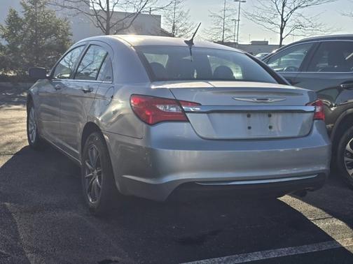 2013 Chrysler 200 Touring