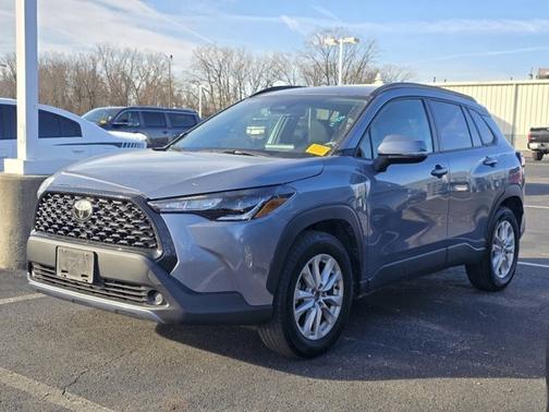 2024 Toyota Corolla Cross LE