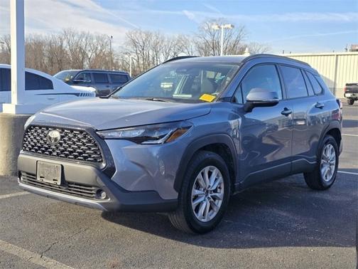 2024 Toyota Corolla Cross LE