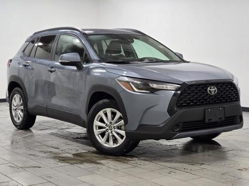 2024 Toyota Corolla Cross LE