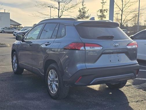 2024 Toyota Corolla Cross LE