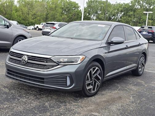 Platinum Gray Metallic 2022 Volkswagen Jetta 1.5T SEL