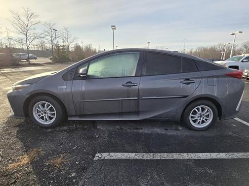 2021 Toyota Prius Prime LE