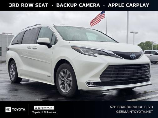 Blizzard Pearl 2021 Toyota Sienna XLE 7 Passenger