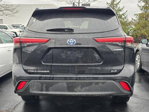 2021 Toyota Highlander Hybrid XLE