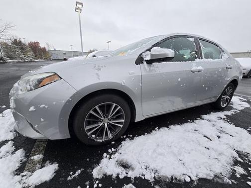2016 Toyota Corolla LE Premium