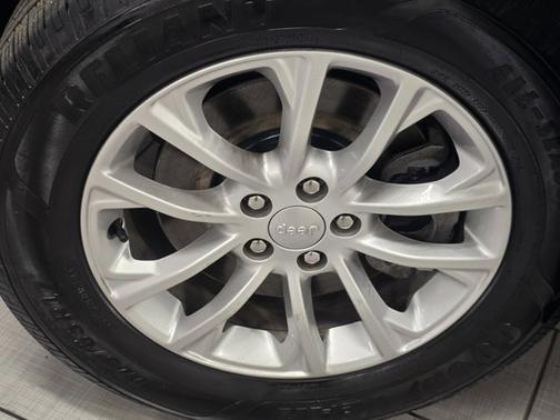 2020 Jeep Cherokee Latitude