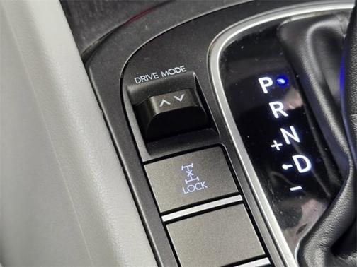 2024 Hyundai KONA SE