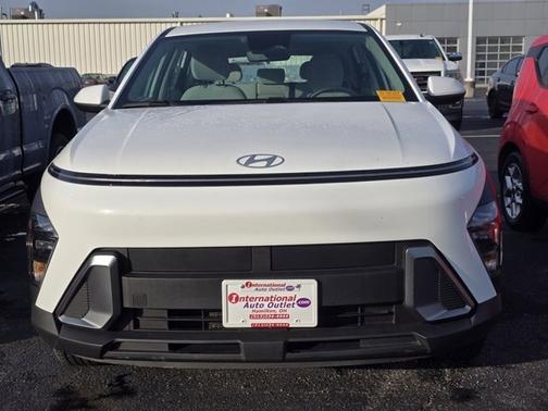 2024 Hyundai KONA SE