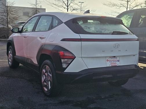 2024 Hyundai KONA SE