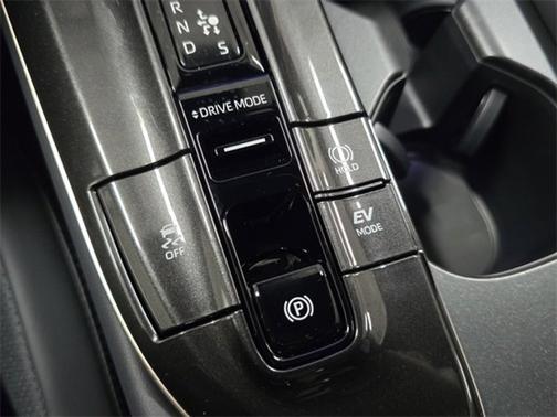 2025 Toyota Crown Signia Limited